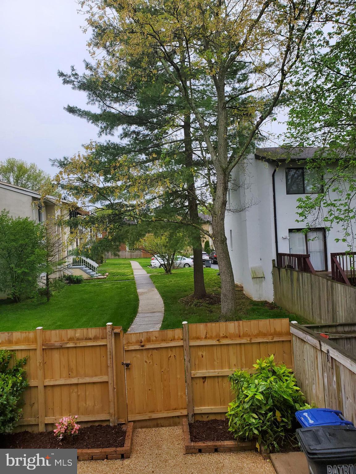 8092 Edinburgh Drive Springfield, VA 22153 - Photo 44 of 50 Rear and Fence Yard