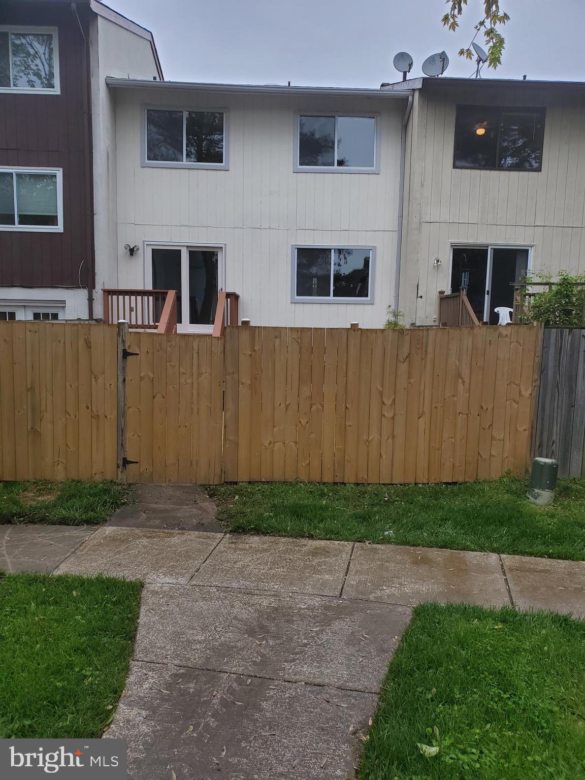 8092 Edinburgh Drive Springfield, VA 22153 - Photo 47 of 50 Rear