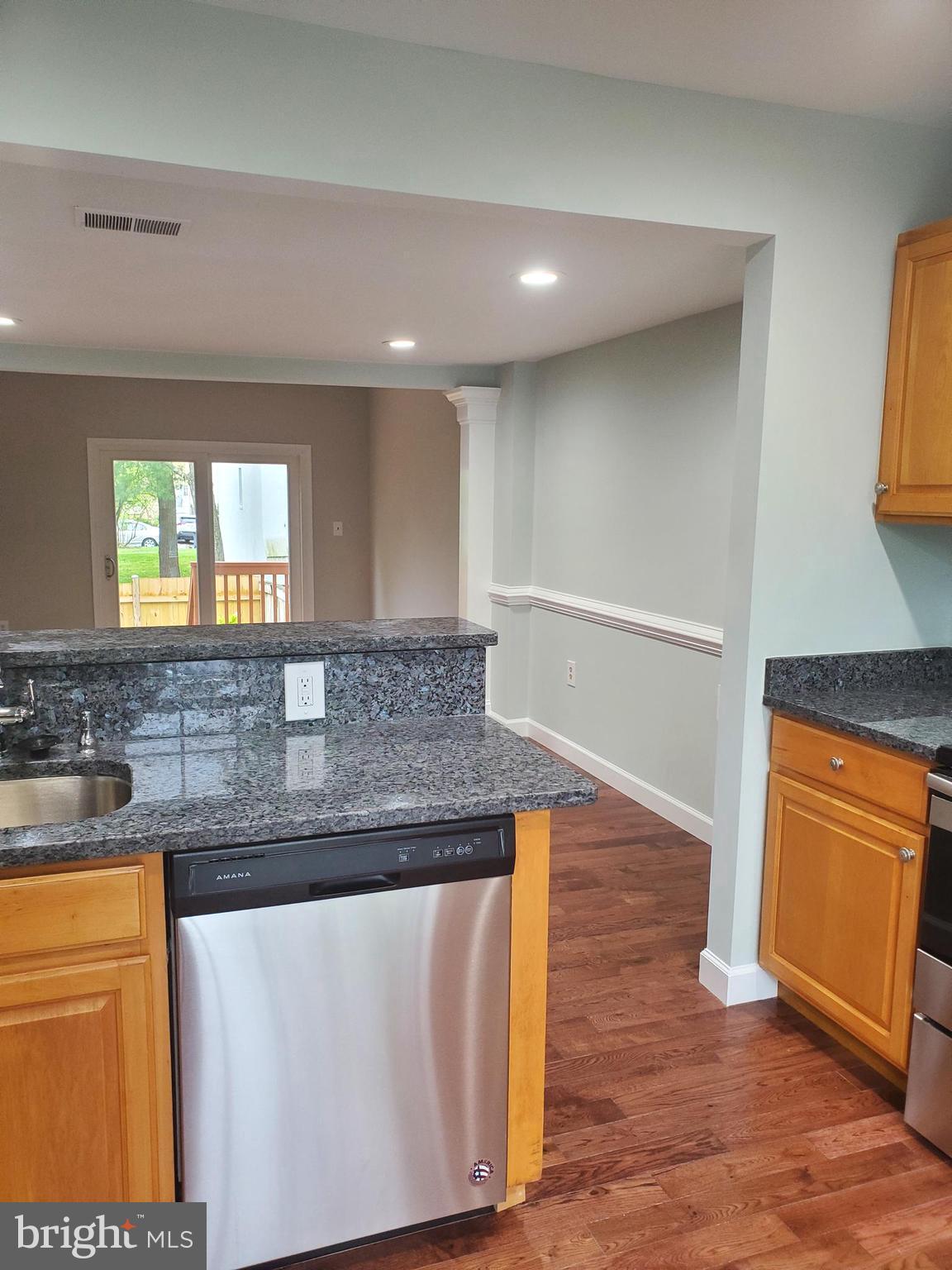 8092 Edinburgh Drive Springfield, VA 22153 - Photo 7 of 50 Kitchen