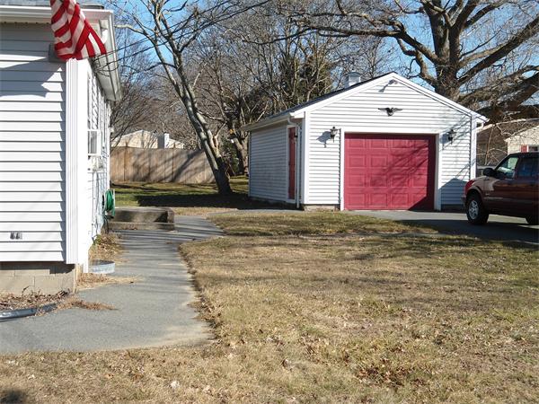 375 Sconticut Neck Road Fairhaven, MA 02719 - Photo 8 of 9 Gallery Image 8