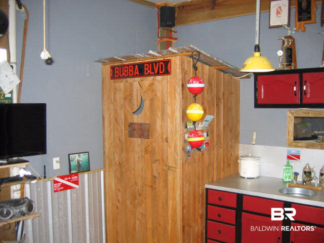 5480 Mobile Avenue Orange Beach, AL 36561 - Photo 20 of 22 Man Cave