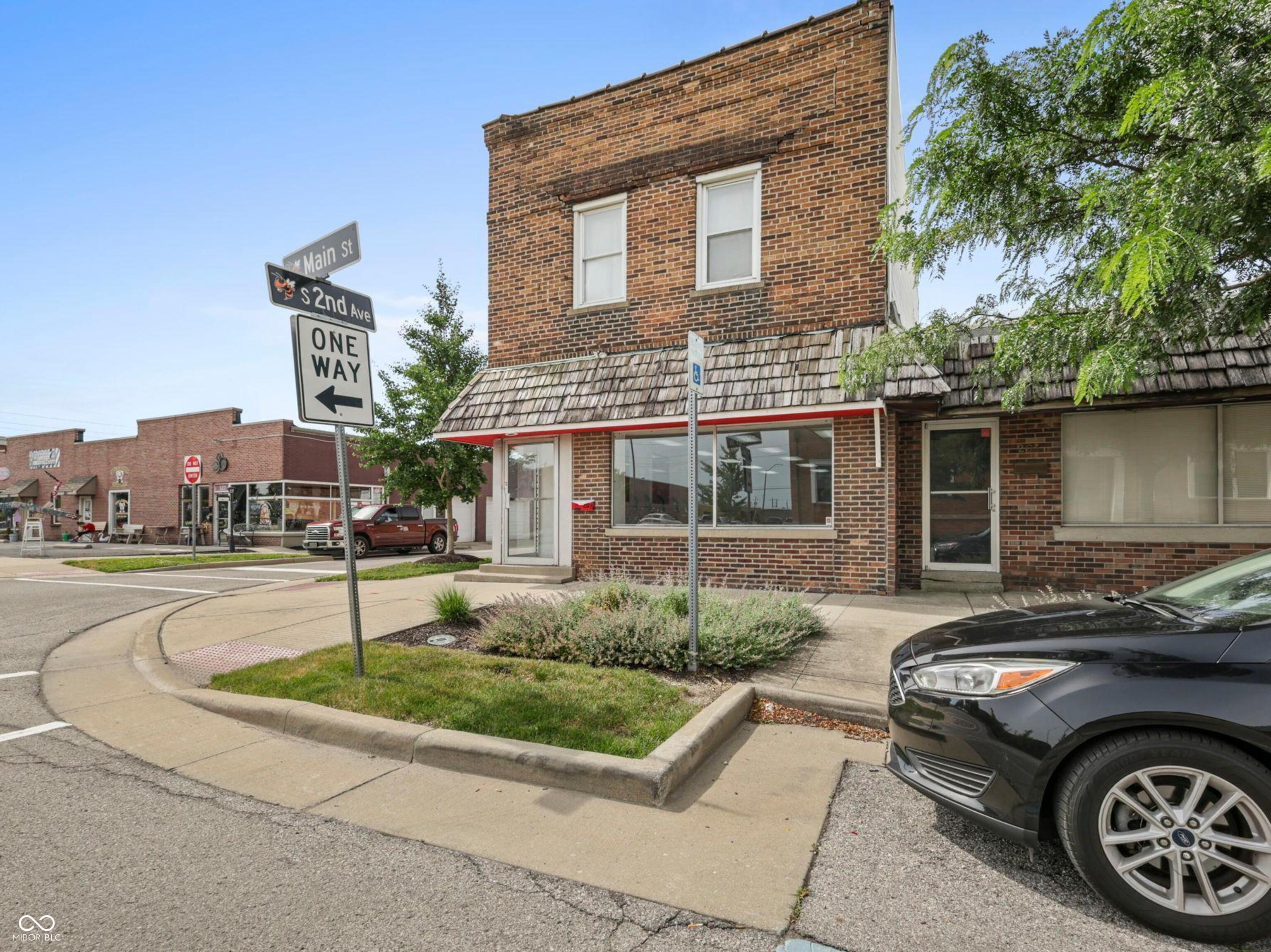 201 Main Street Beech Grove, IN 46107 - Photo 5 of 54