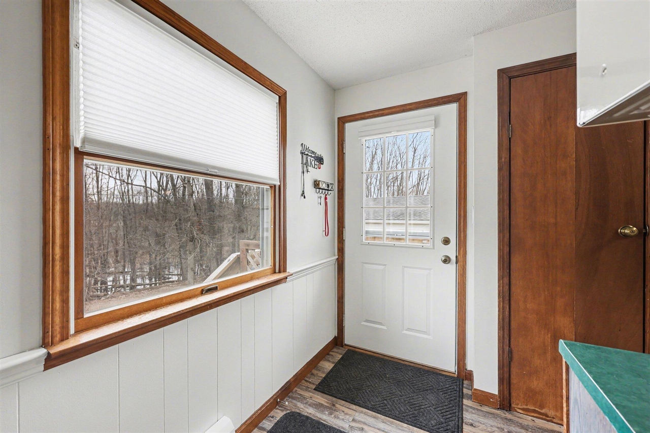 1610 Mull Road Tipton, MI 49287 - Photo 5 of 48