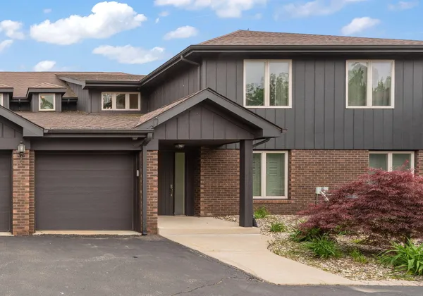 $256,900 | 2549 North Lakeshore Drive, Crown Point, IN 46307