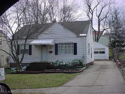 654 Mentor Road Akron, OH 44303 - Photo 1 of 1 front view