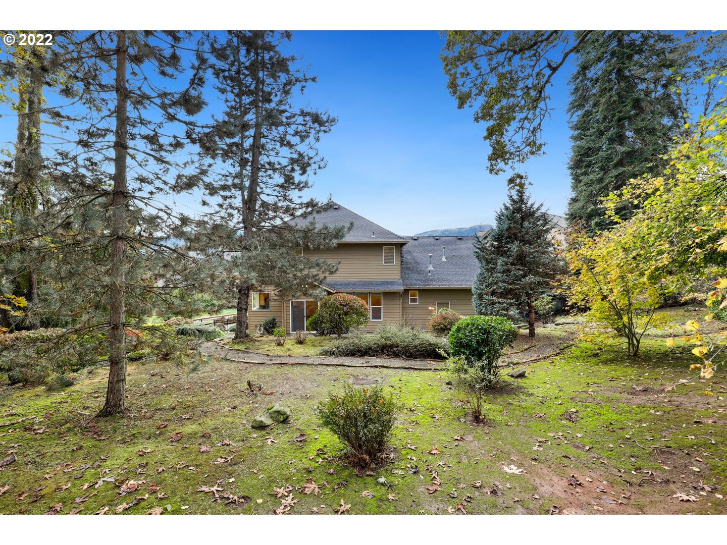 3237 Ridge Pointe Drive Forest Grove, OR 97116 - Photo 29 of 32 a view of outdoor space and yard