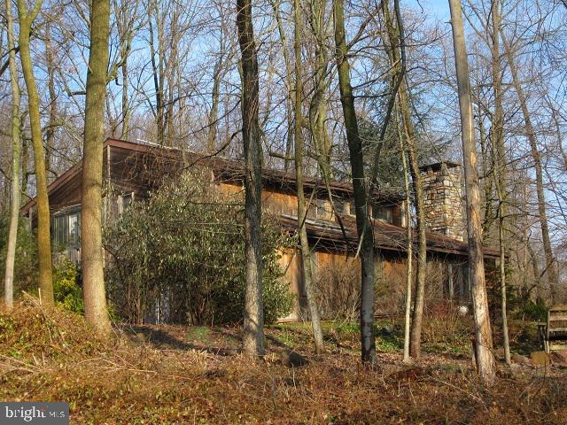 128 Adamstown Road Reinholds, PA 17569 - Photo 10 of 16 Gallery Image 10