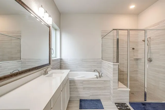 $624,000 | 2733 Stadium View Drive, Fort Worth, TX 76118