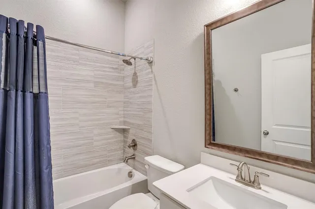 $624,000 | 2733 Stadium View Drive, Fort Worth, TX 76118