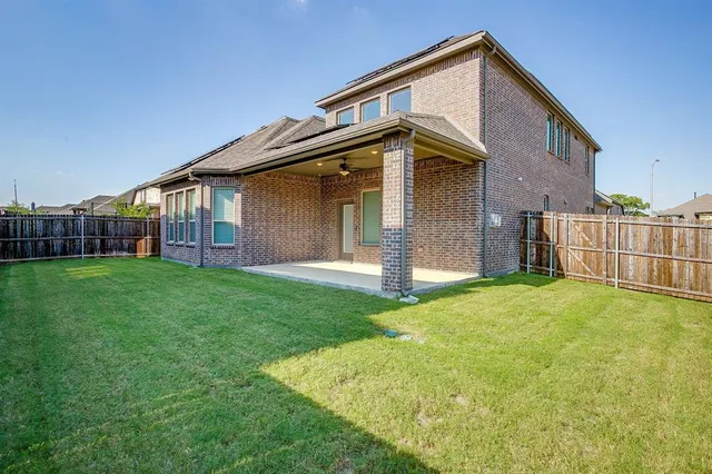 $624,000 | 2733 Stadium View Drive, Fort Worth, TX 76118