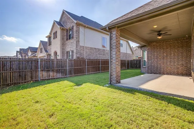 $624,000 | 2733 Stadium View Drive, Fort Worth, TX 76118