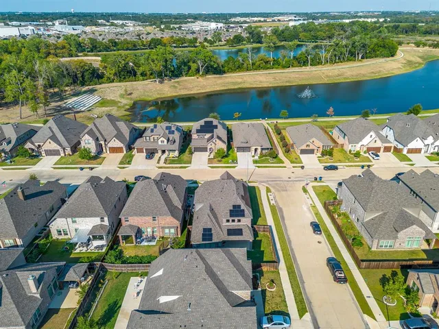 $624,000 | 2733 Stadium View Drive, Fort Worth, TX 76118