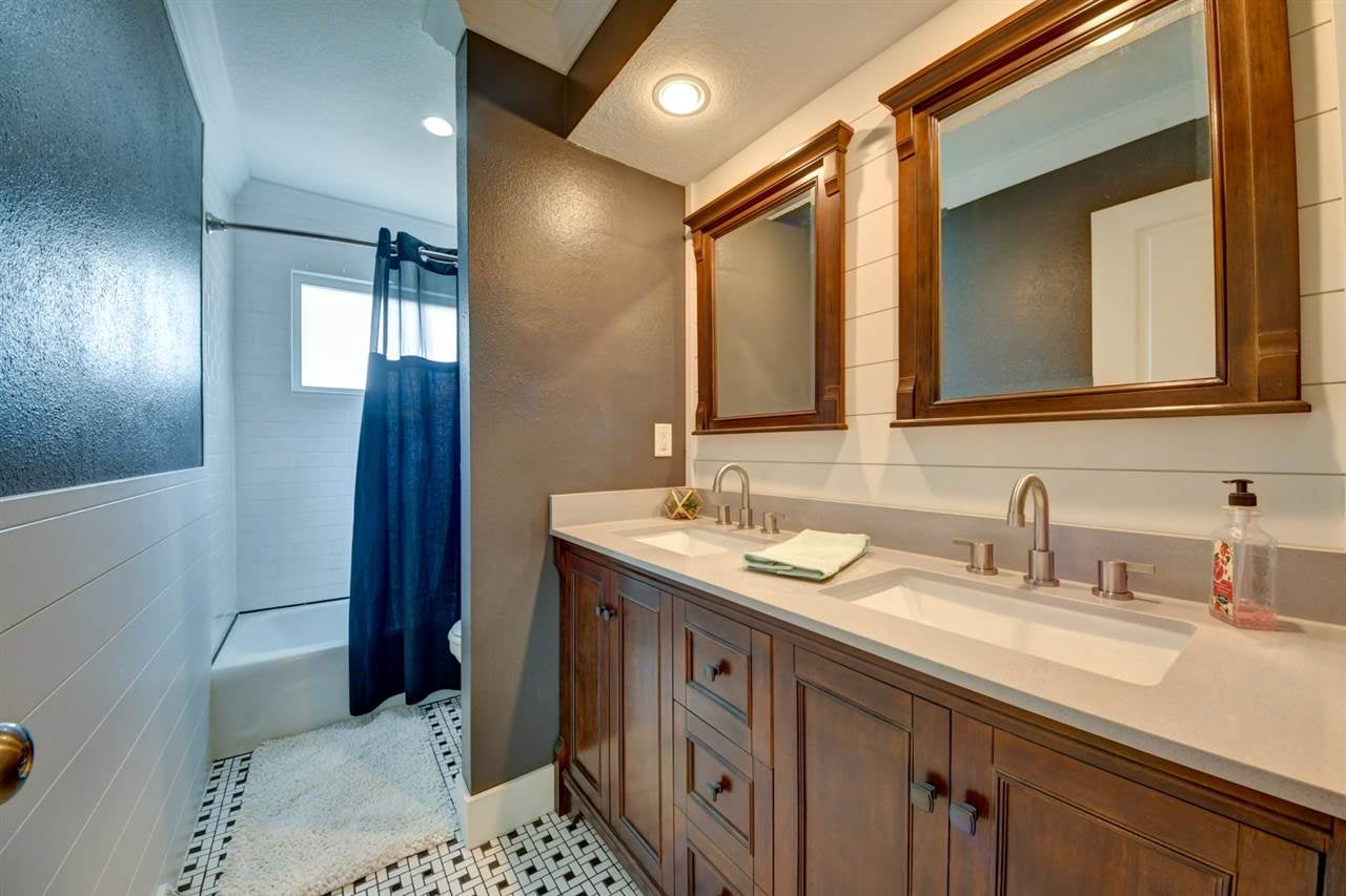 2307 Ridge Trail Northeast Cedar Rapids, IA 52402 - Photo 16 of 34 Gallery Image 16