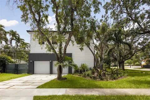 $4,150,000 | 3303 Halissee Street, Coconut Grove, FL 33133