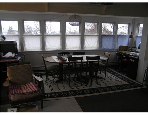 392 Pilot Hill Road Block Island, RI 02807 - Photo 3 of 4 Dining Room.