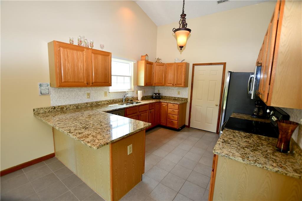 13073 Britton Ridge Fishers, IN 46038 - Photo 5 of 13 Gallery Image 5