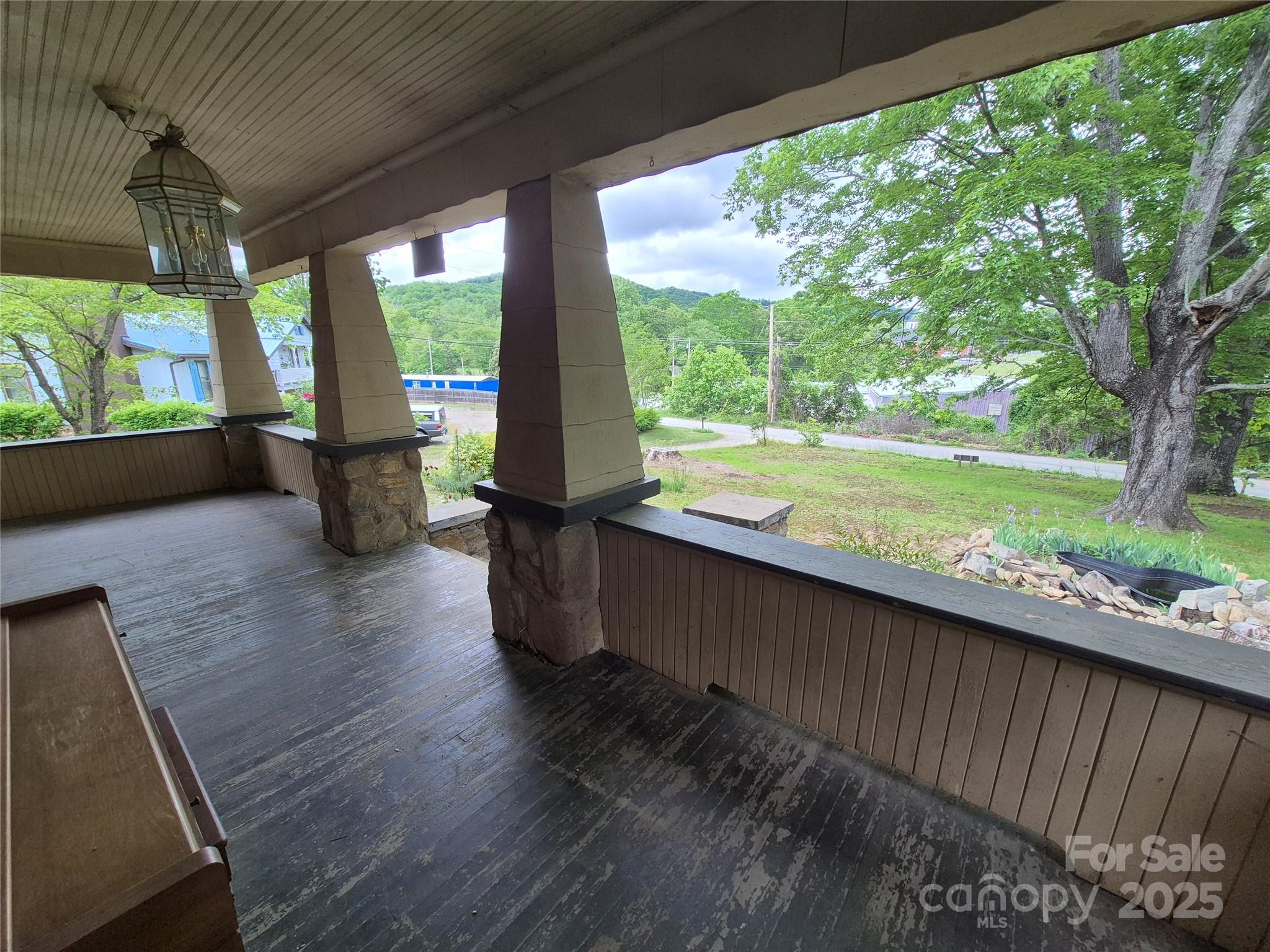 4 Three Dove Road Candler, NC 28715 - Photo 3 of 19