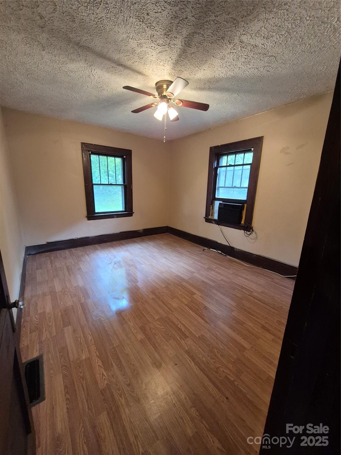 4 Three Dove Road Candler, NC 28715 - Photo 9 of 19