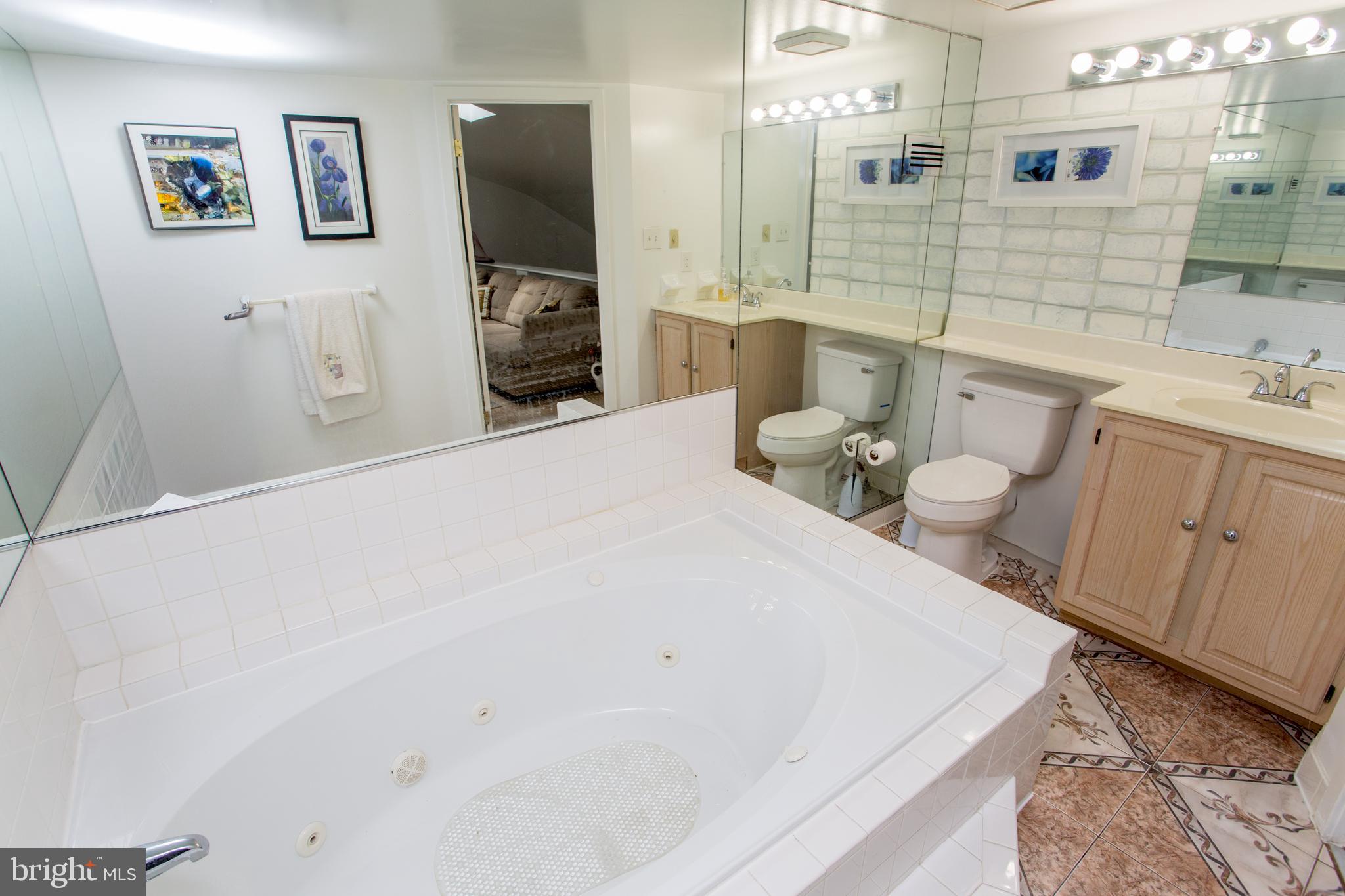 48 Bonnie Gellman Court, Unit B48 Philadelphia, PA 19114 - Photo 46 of 70