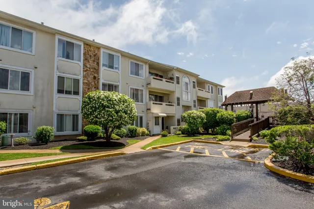 $279,000 | 48 Bonnie Gellman Court, Unit B48, Philadelphia, PA 19114