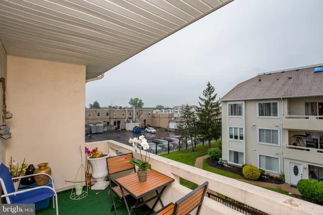 $278,000 | 48 Bonnie Gellman Court, Unit B48, Philadelphia, PA 19114