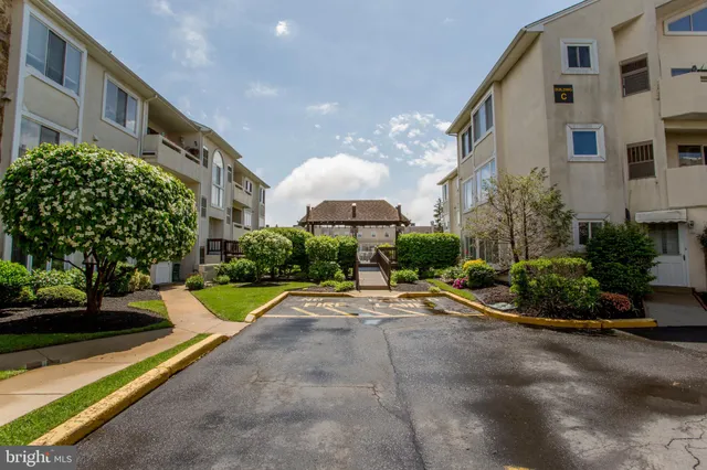 $278,000 | 48 Bonnie Gellman Court, Unit B48, Philadelphia, PA 19114