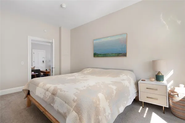 $2,500 | 109 Church Street, Unit 3, Newport, RI 02840