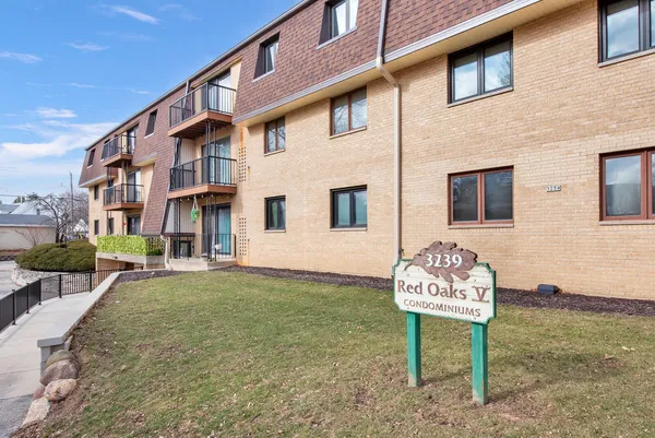 $129,900 | 3239 South 58th Street, Unit 310, Milwaukee, WI 53219