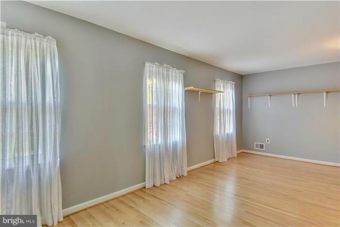3409 Briars Road Brookeville, MD 20833 - Photo 16 of 30 Bedroom (Master)