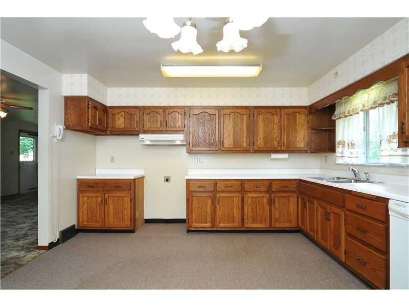 1543 Pine Run Road Rochester, PA 15074 - Photo 5 of 19 Kitchen. Big Eat-In Kitchen
