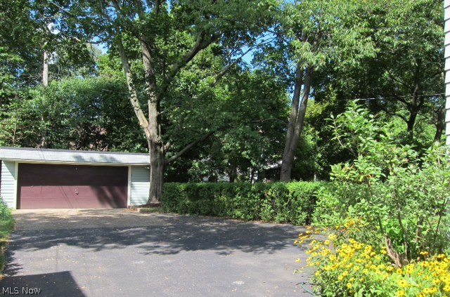 1808 Radnor Road Cleveland, OH 44118 - Photo 22 of 24