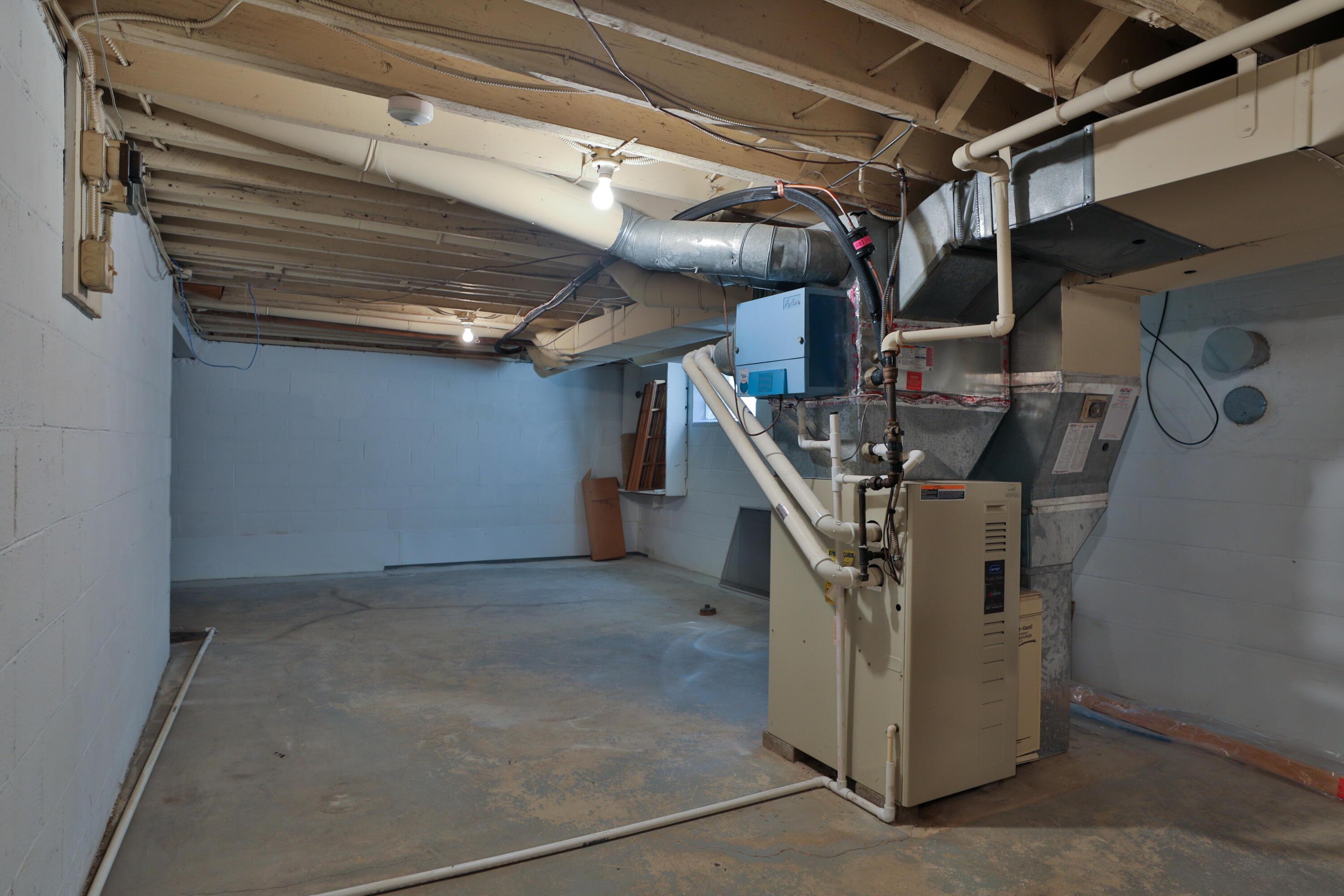3800 Granden Road Columbus, OH 43214 - Photo 27 of 31 Basement Utility.