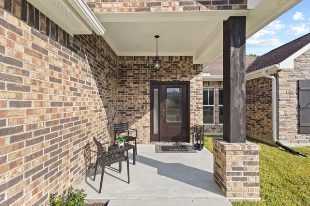 $305,000 | 2175 Willowglen Drive, Beaumont, TX 77707