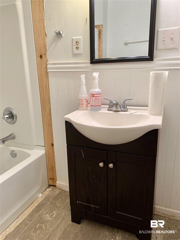 263 Fox Street Mobile, AL 36611 - Photo 10 of 12 Remodel has been completed since photo was taken