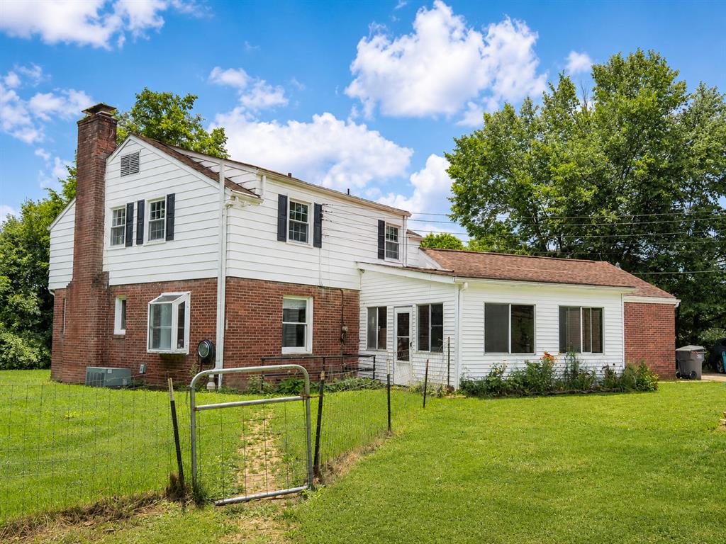 3510 Green Garden Road Aliquippa, PA 15001 - Photo 3 of 31