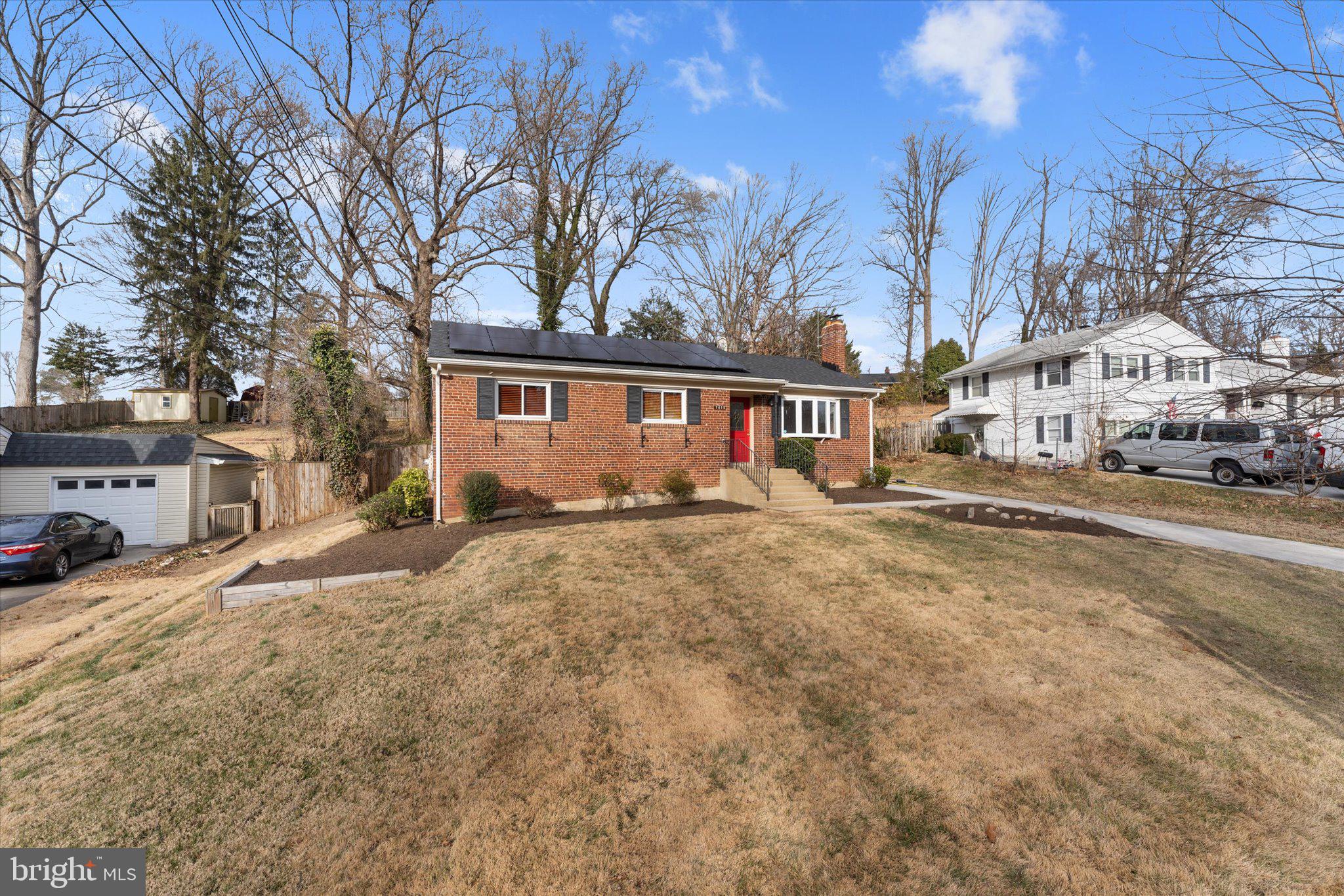 7415 Gary Street Springfield, VA 22150 - Photo 3 of 35 Gallery Image 3