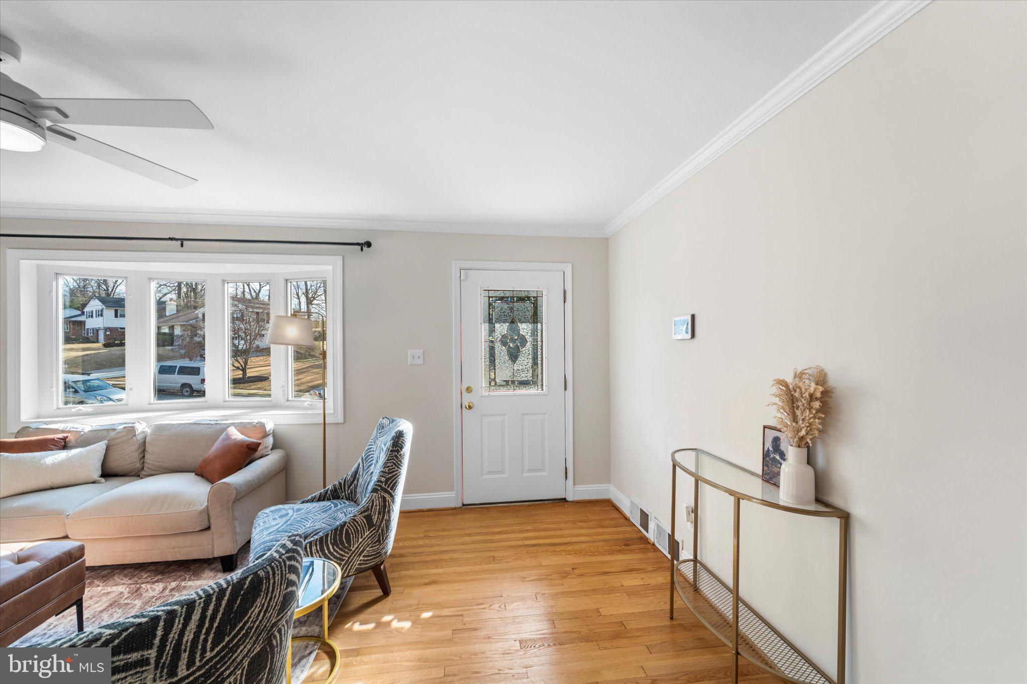 7415 Gary Street Springfield, VA 22150 - Photo 5 of 35 Gallery Image 5