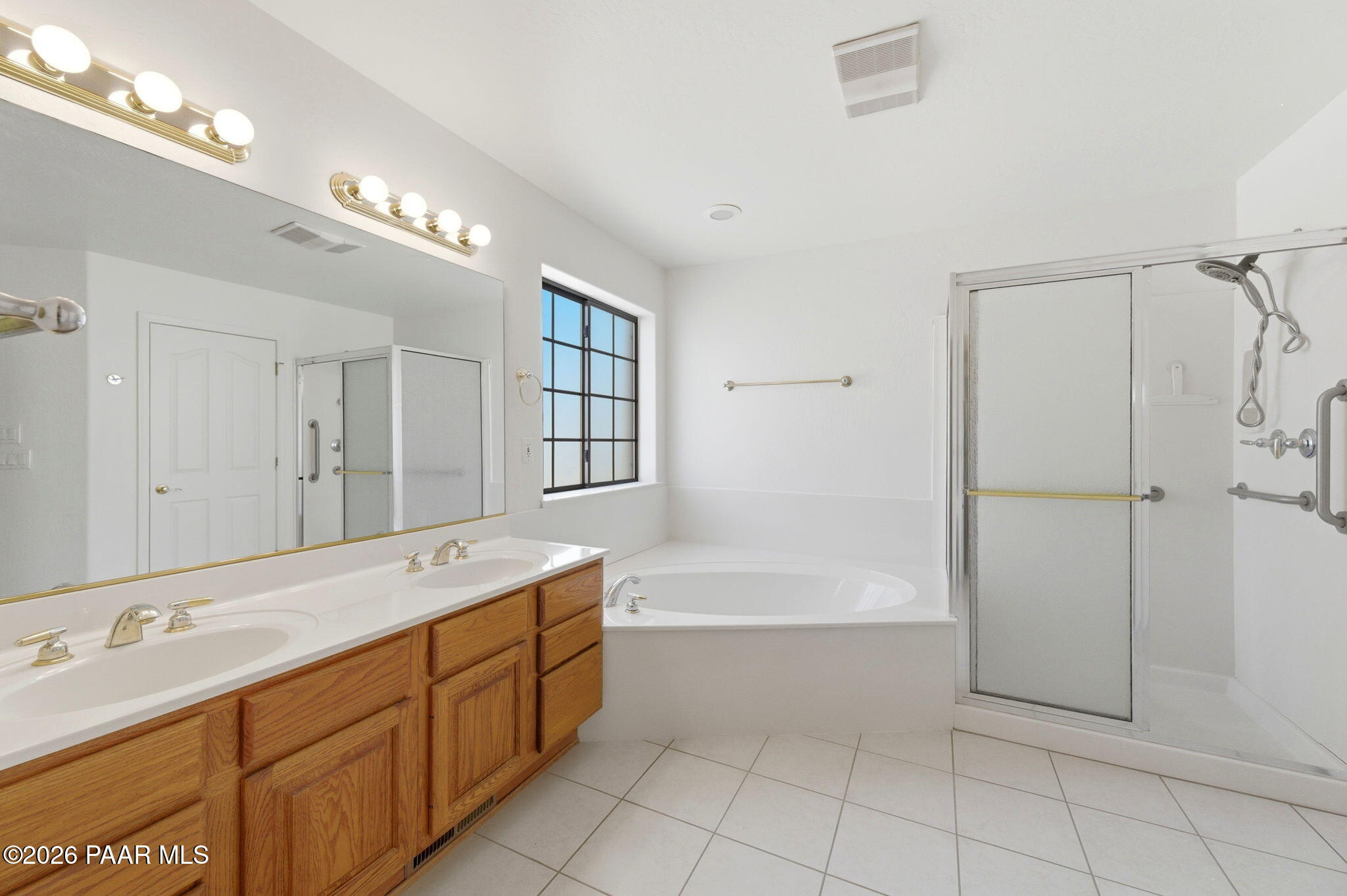 623 Wilderness Point Prescott, AZ 86303 - Photo 32 of 58 23-Primary Bathroom