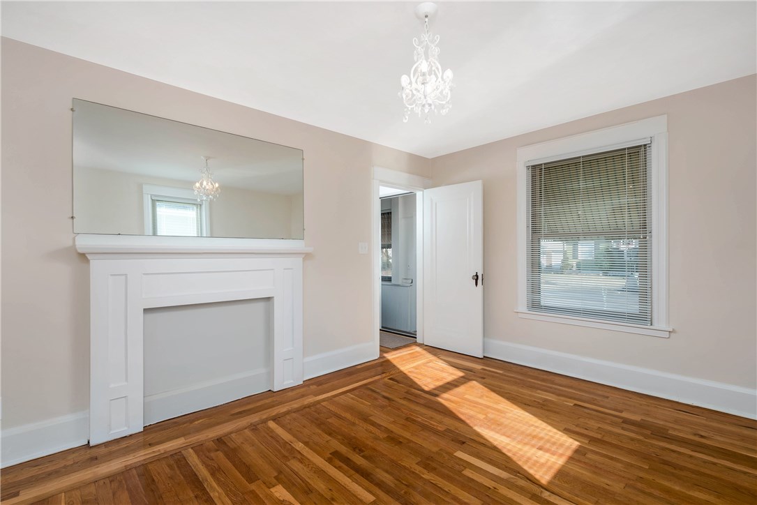 111 Edgemere Road Pawtucket, RI 02861 - Photo 8 of 22 Gallery Image 8