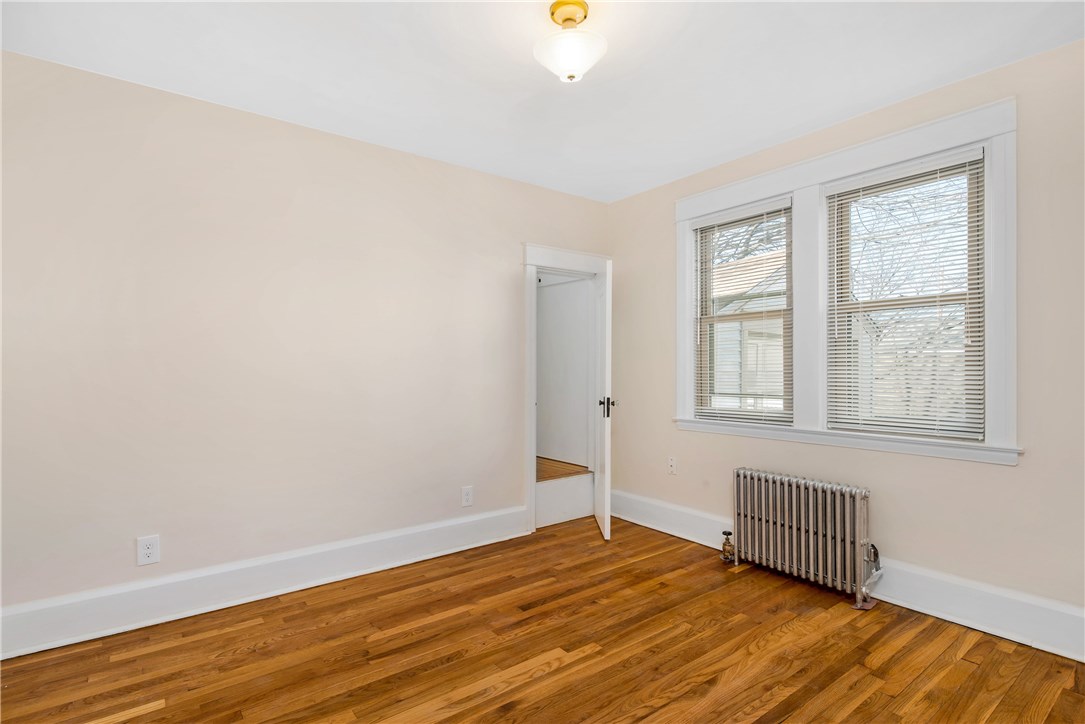 111 Edgemere Road Pawtucket, RI 02861 - Photo 10 of 22 Gallery Image 10