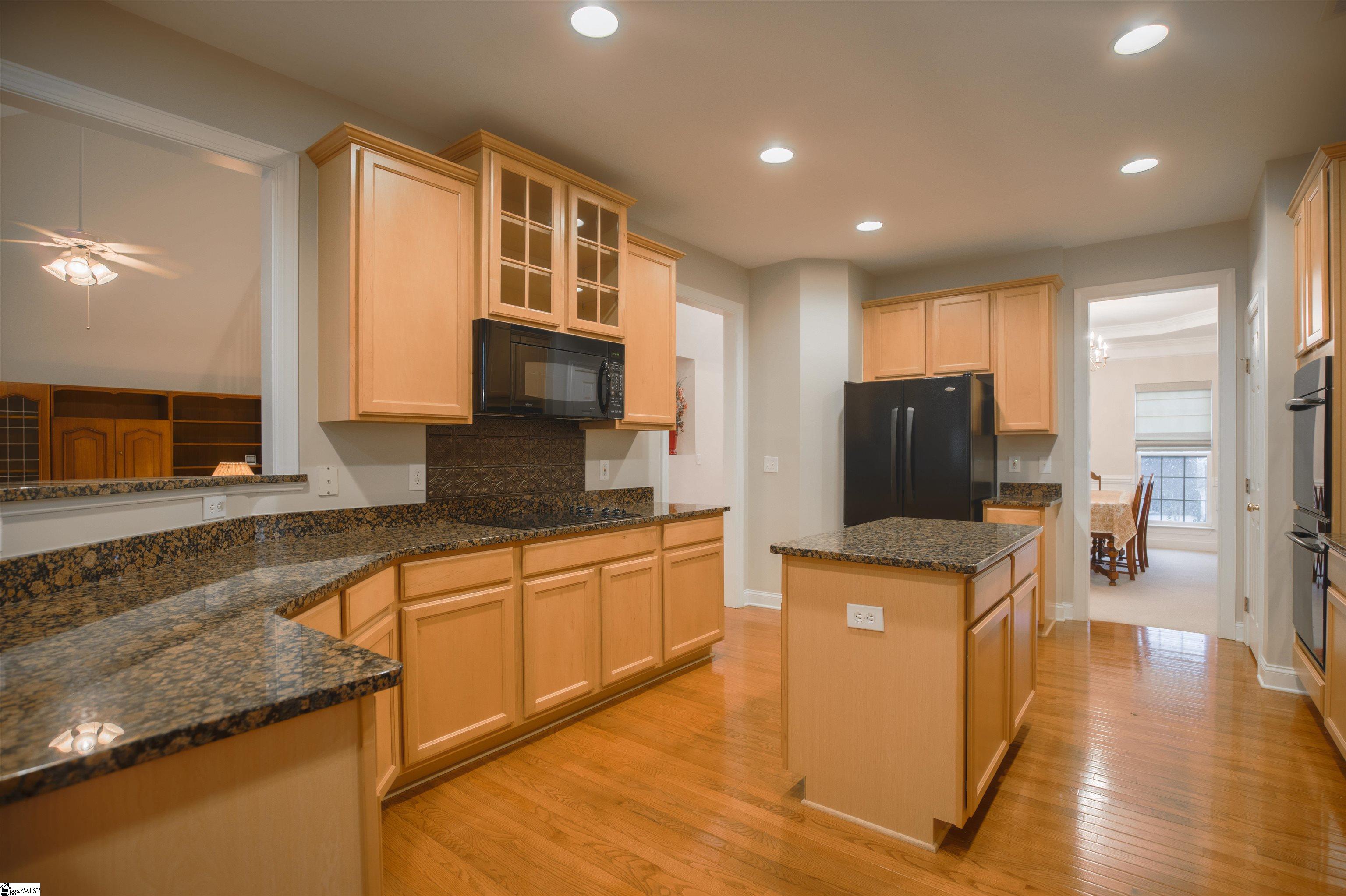 14 Hydrangea Way Simpsonville, SC 29681 - Photo 4 of 36 Gallery Image 4