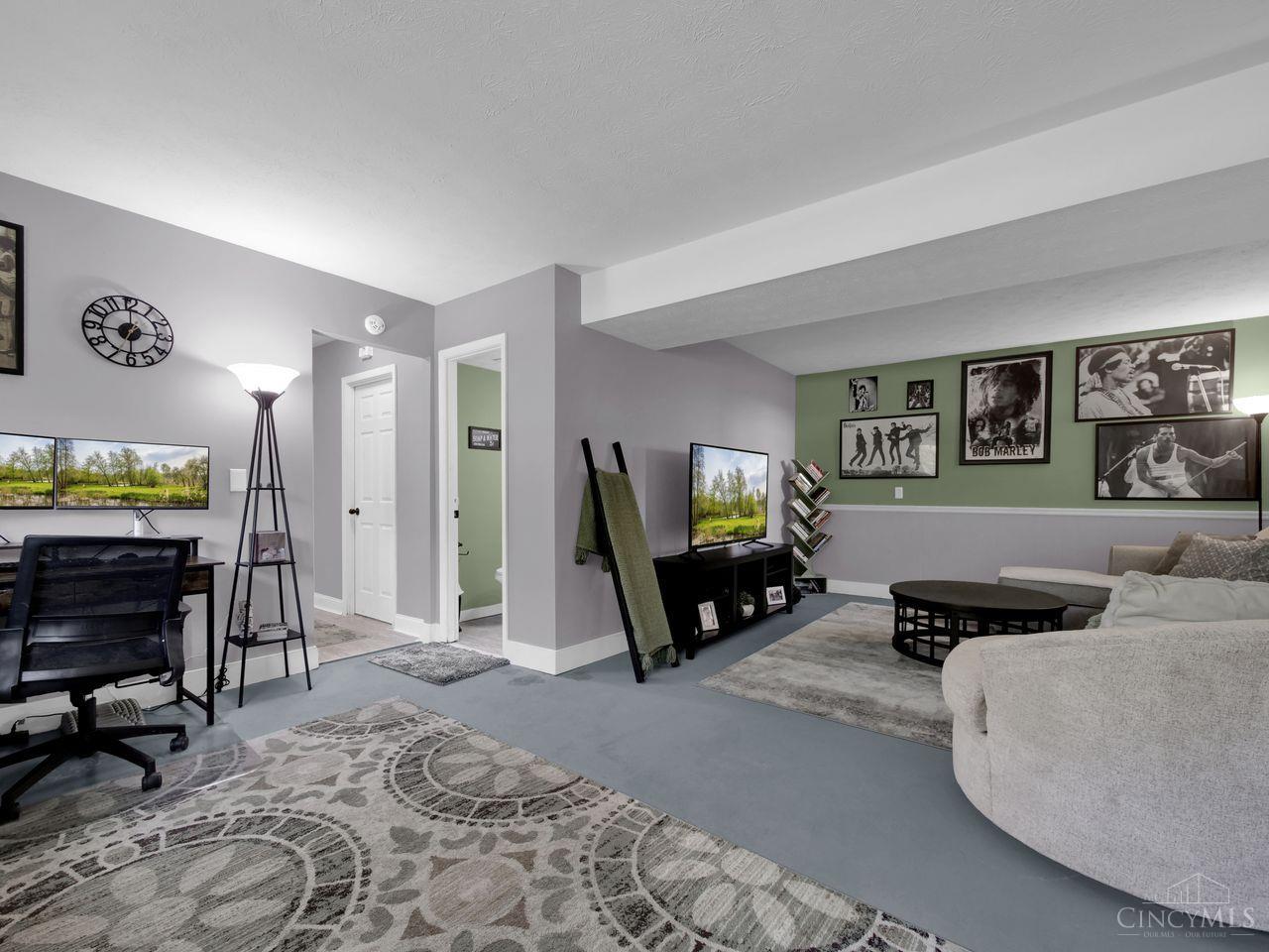 12041 Kenn Road Springdale, OH 45240 - Photo 7 of 36
