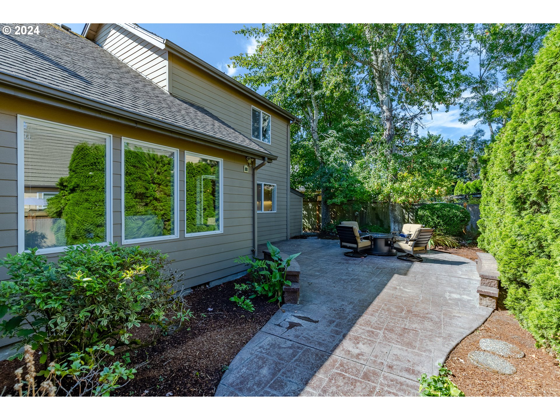 2145 Ridgeway Drive Eugene, OR 97401 - Photo 47 of 48 Gallery Image 47