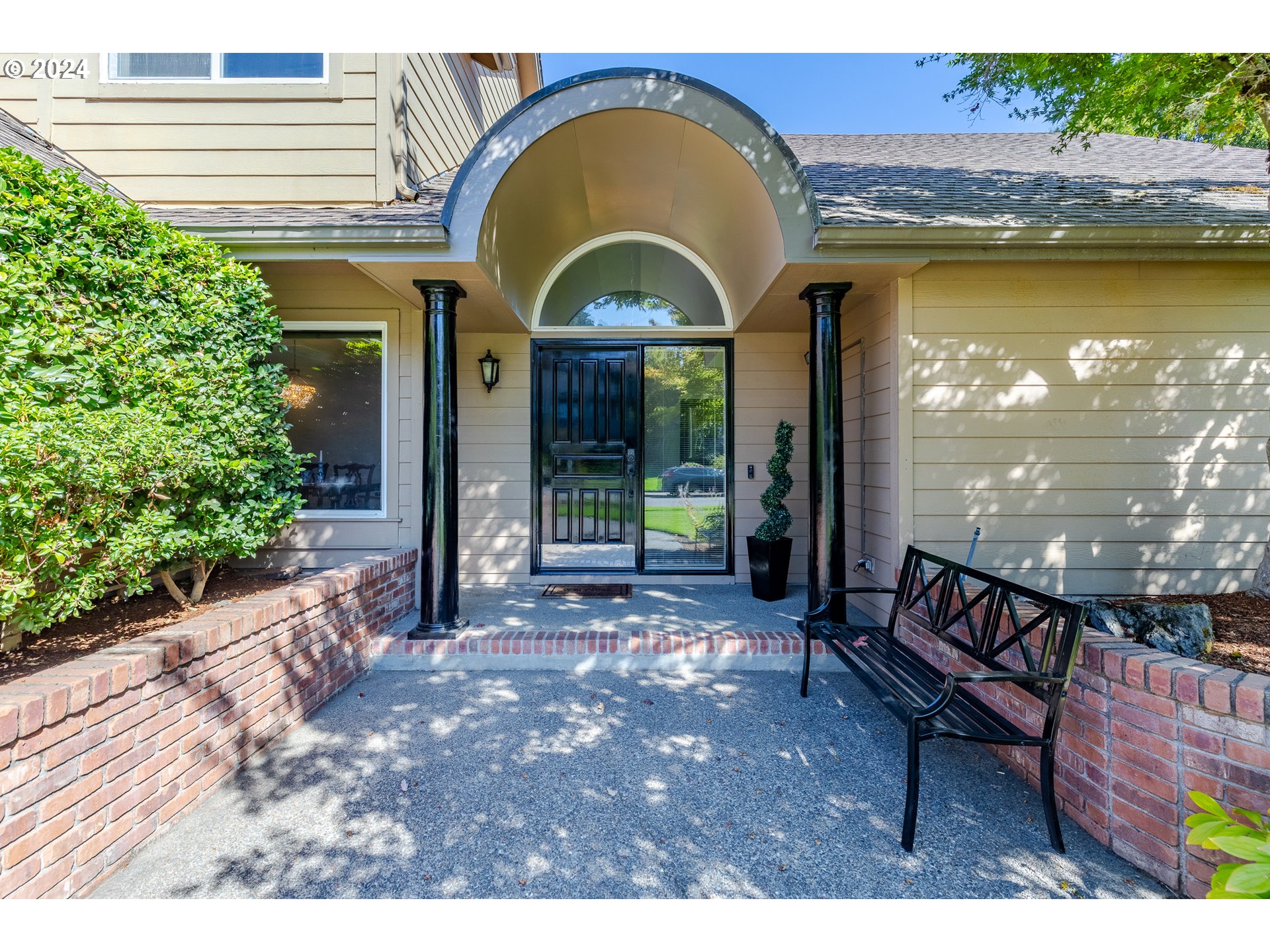 2145 Ridgeway Drive Eugene, OR 97401 - Photo 5 of 48 Gallery Image 5