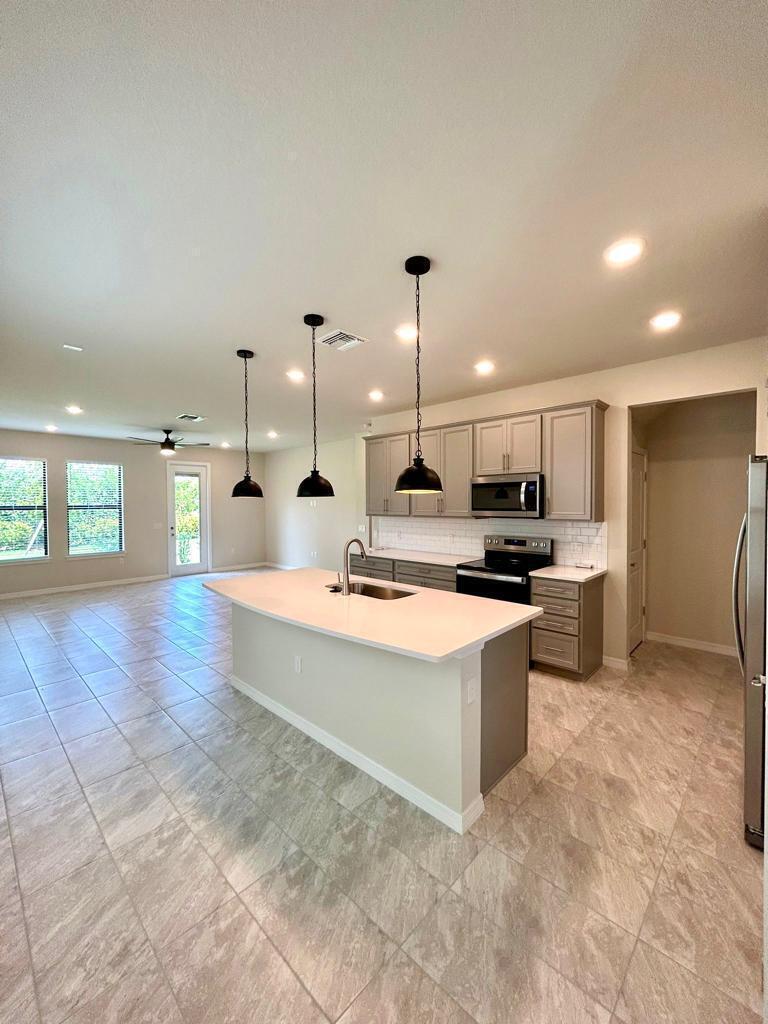 4845 Chantilly Road Lake Worth, FL 33467 - Photo 2 of 13 1