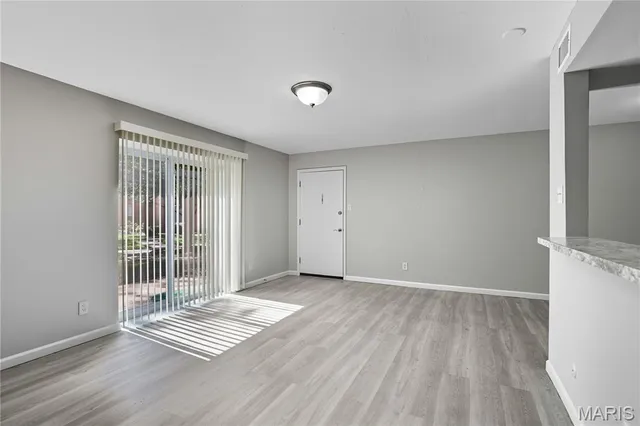 $6,400,000 | 11542 Concord Village Avenue, St. Louis, MO 63128