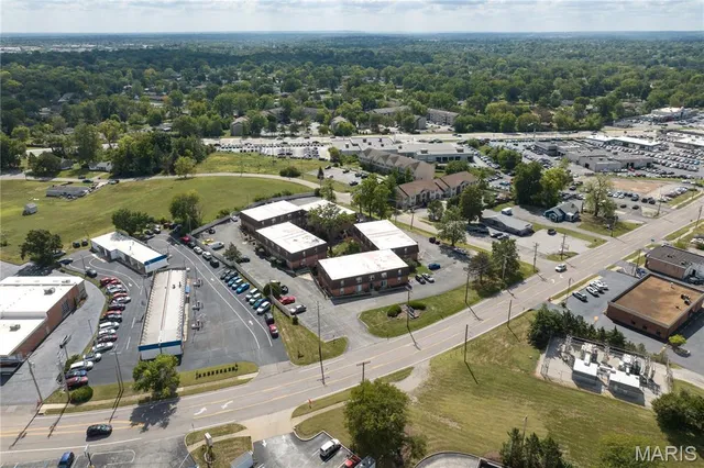 $6,400,000 | 11542 Concord Village Avenue, St. Louis, MO 63128