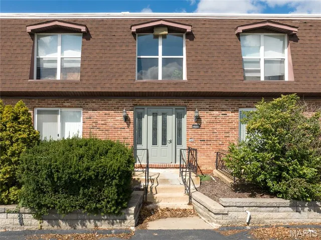 $6,400,000 | 11542 Concord Village Avenue, St. Louis, MO 63128