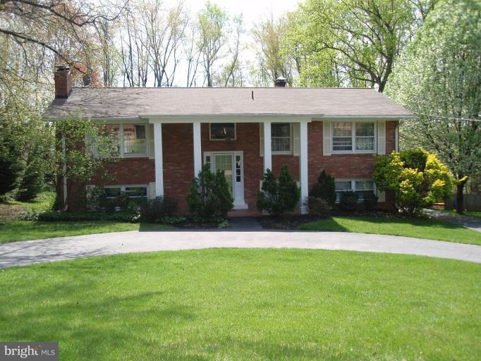 6721 Bulkley Road Lorton, VA 22079 - Photo 1 of 14 All brick with circular driveway