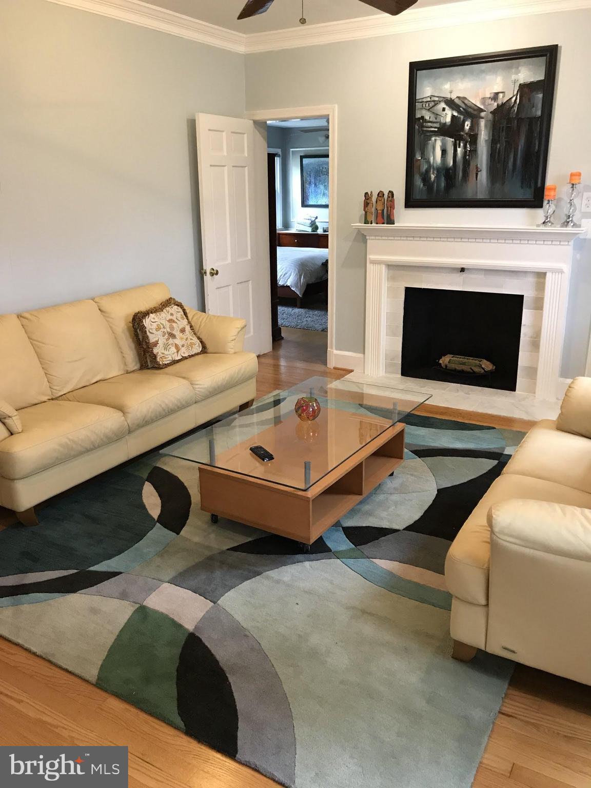 10711 Lockland Road Potomac, MD 20854 - Photo 4 of 43 Gallery Image 4